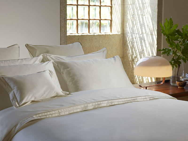 430TC Cotton Sateen Duvet Cover | Amalia Home Alba | Eichholtzmiami.com