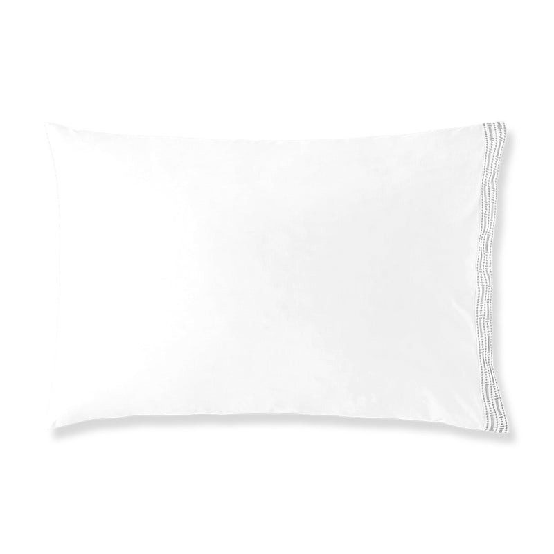 400TC Percale Embroidered Pillowcase Set | Amalia Home Memória | Eichholtzmiami.com