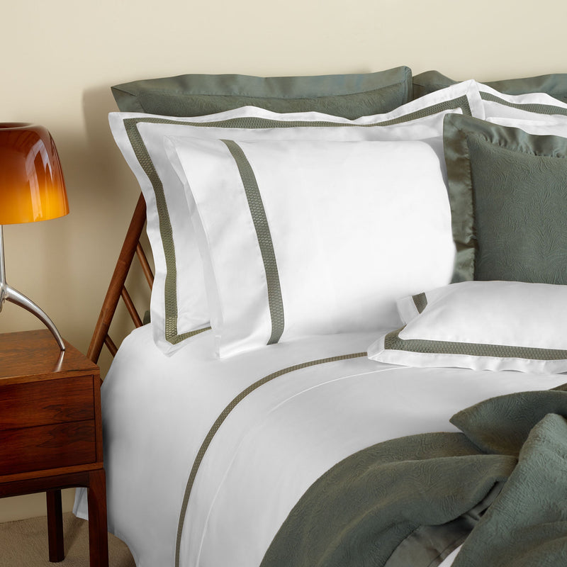 430TC Sateen Laced Pillowcase Set | Amalia Home Sónia | Eichholtzmiami.com